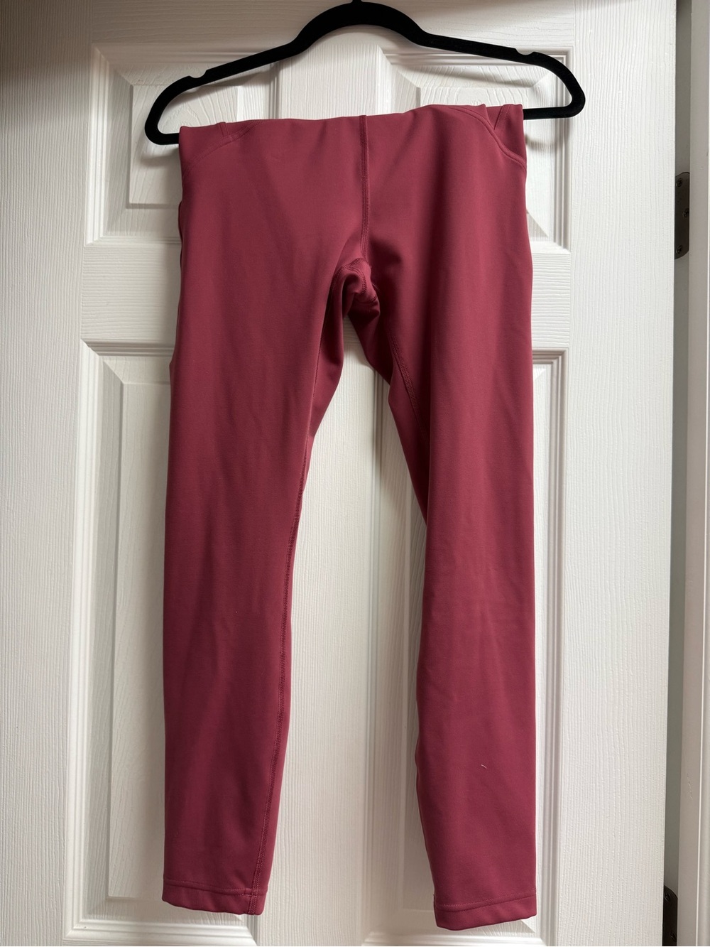 NWOT Lululemon InStill Leggings (size 8)